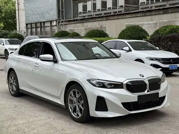 BMW i3 2023