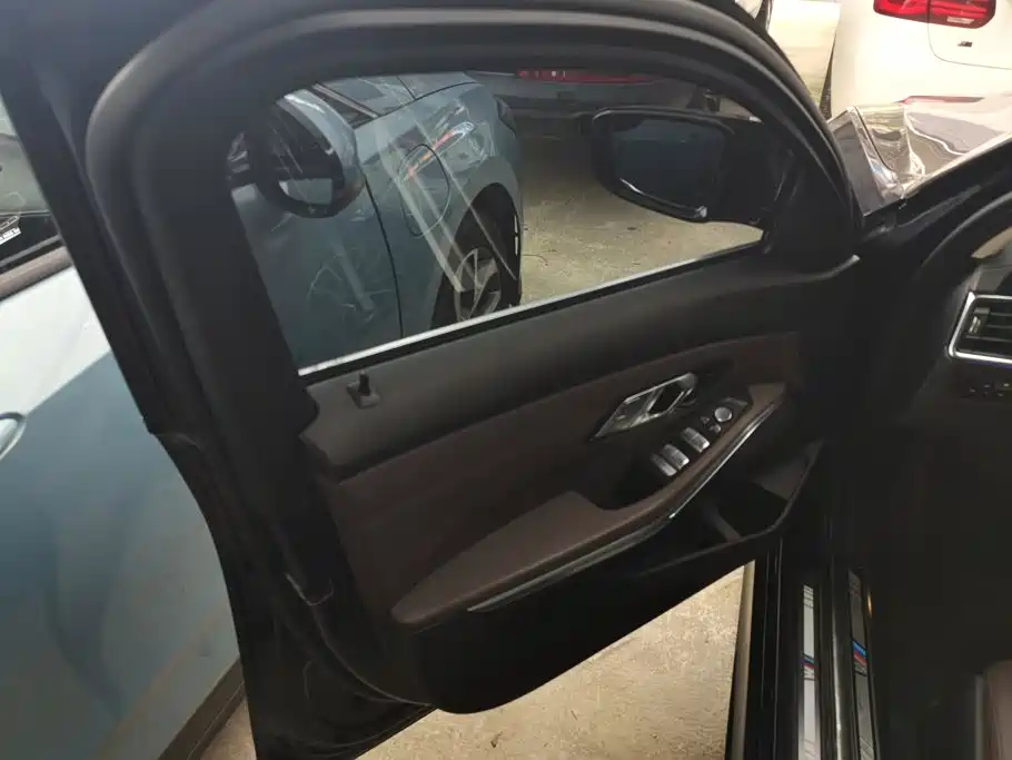BMW 3 Series 2021