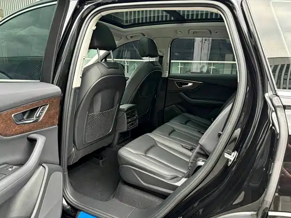 Audi Q7 2024