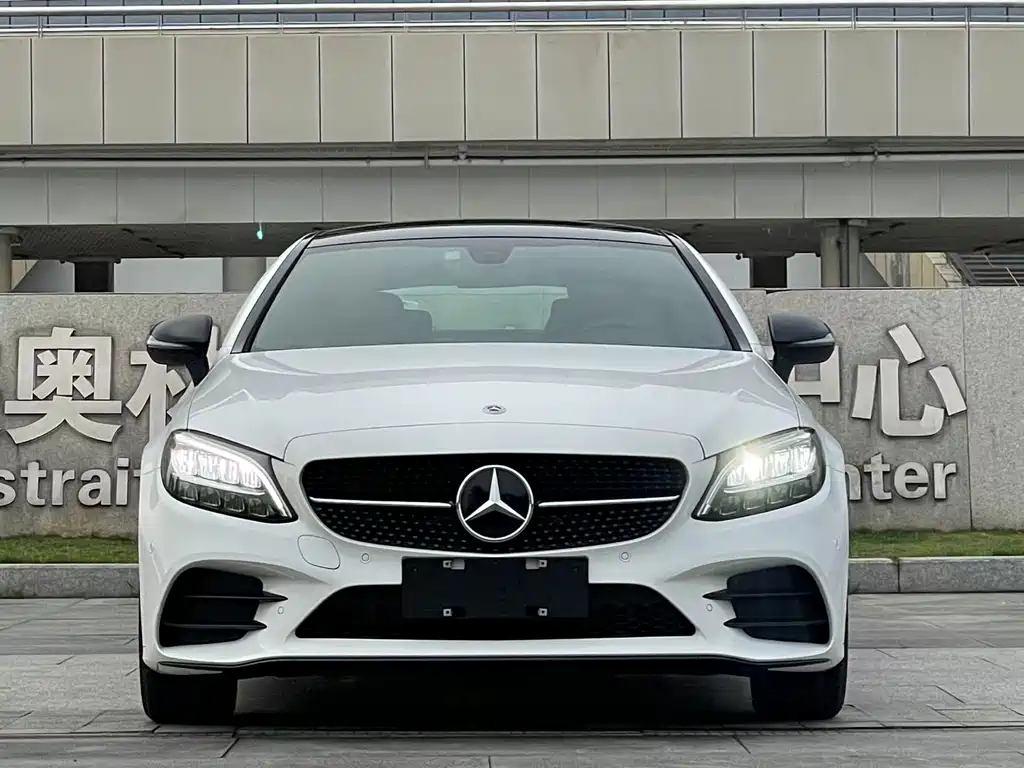 Mercedes-Benz C-Class 2023 — фото 2