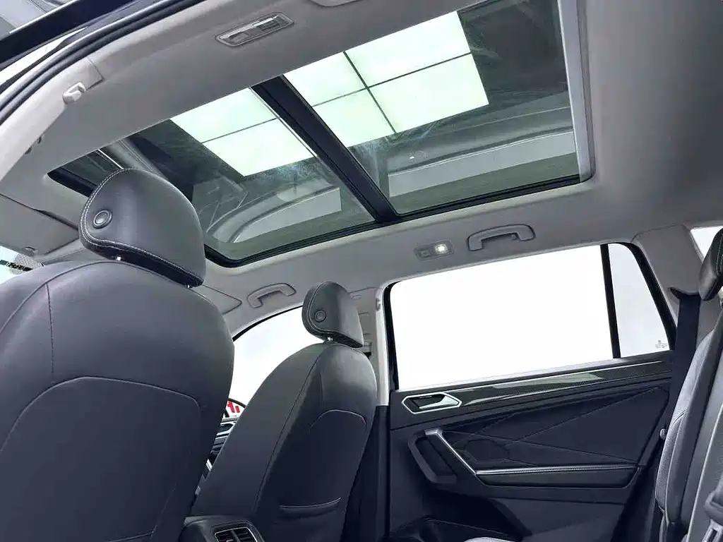 Volkswagen Tiguan L 2022
