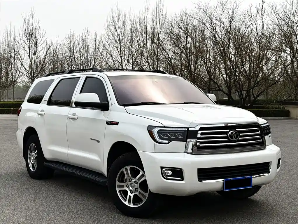 Toyota Sequoia 2015 — фото 2