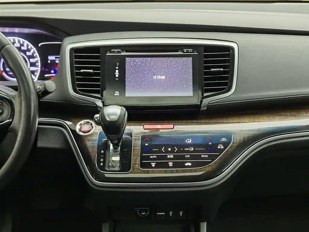 Honda Odyssey 2018 — фото 12