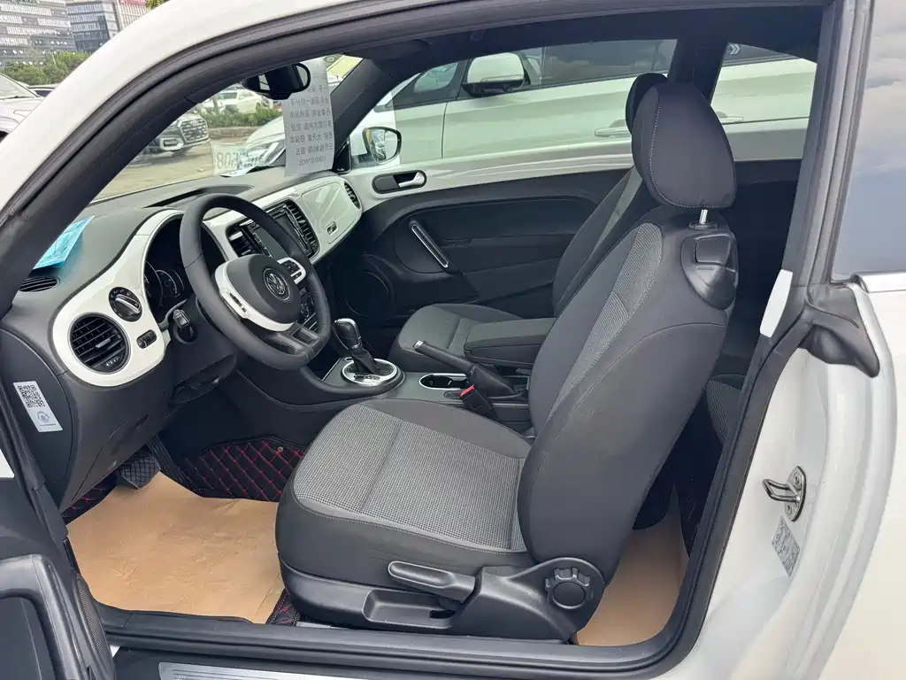 Volkswagen Beetle 2016