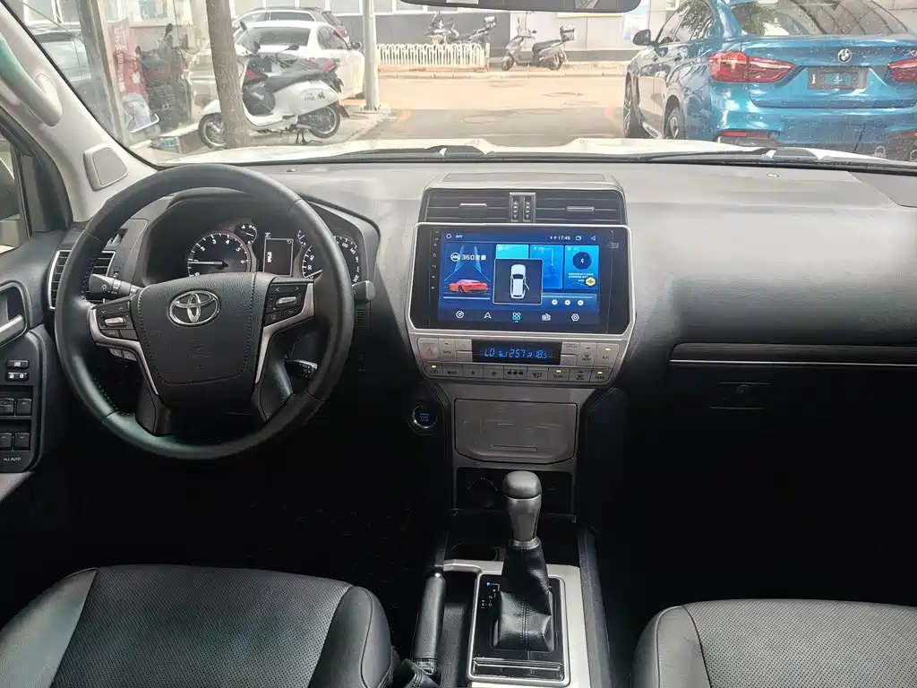 Toyota Prado 2019 — фото 11