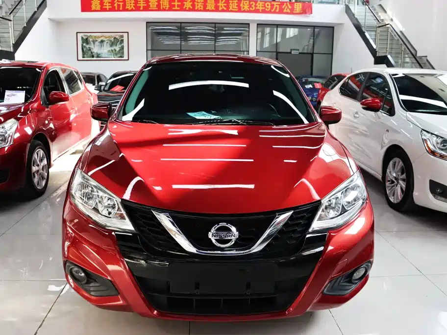 Nissan Tiida 2017 — фото 2
