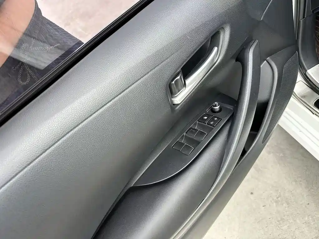 Toyota Corolla 2022 — фото 18