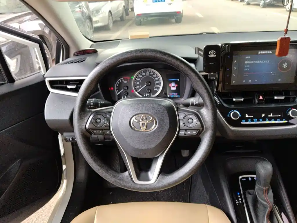 Toyota Corolla 2022 — фото 11