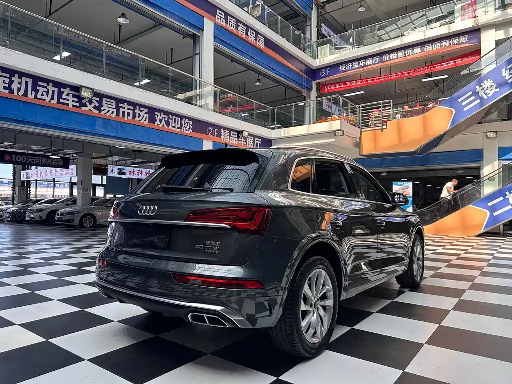Audi Q5L 2022 — фото 20