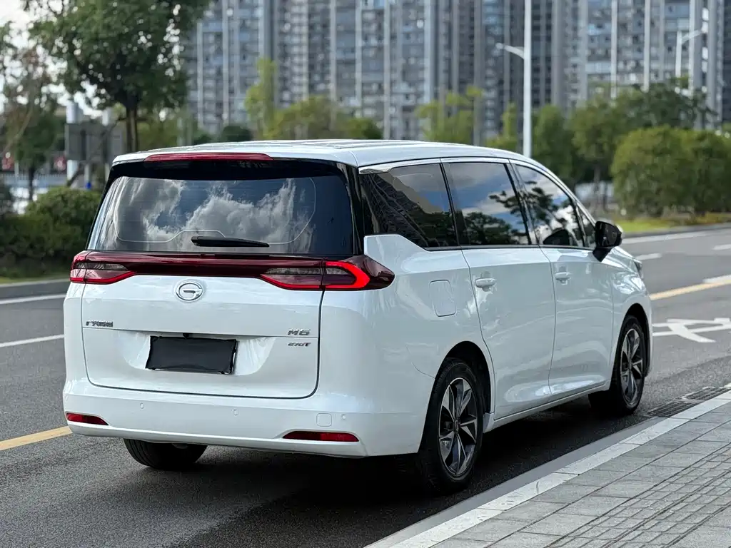 GAC Motor Trumpchi M6 2022 — фото 15
