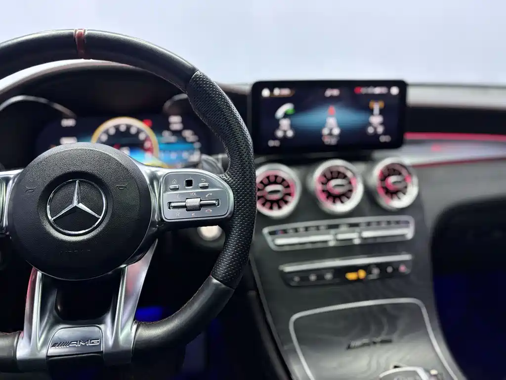Mercedes-Benz GLC AMG 2022 — фото 17