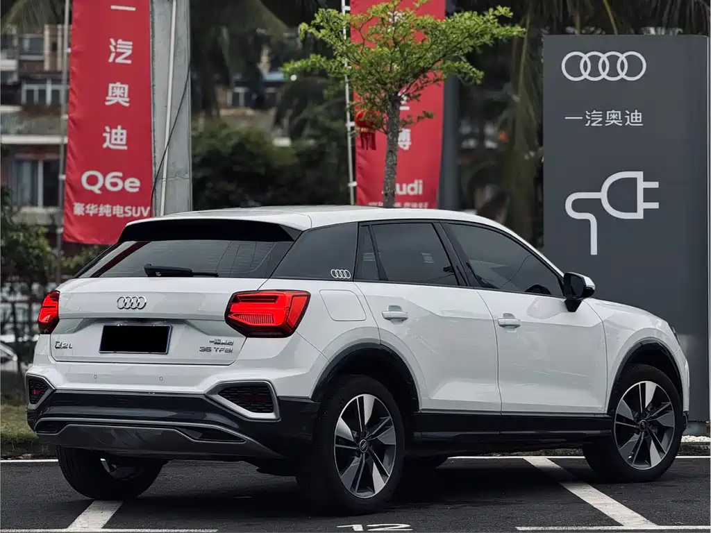 Audi Q2L 2024 — фото 13