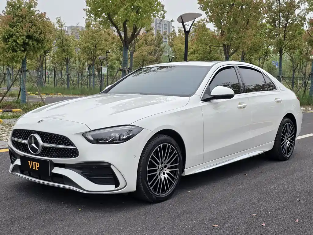 Mercedes-Benz C-Class 2024 — фото 1