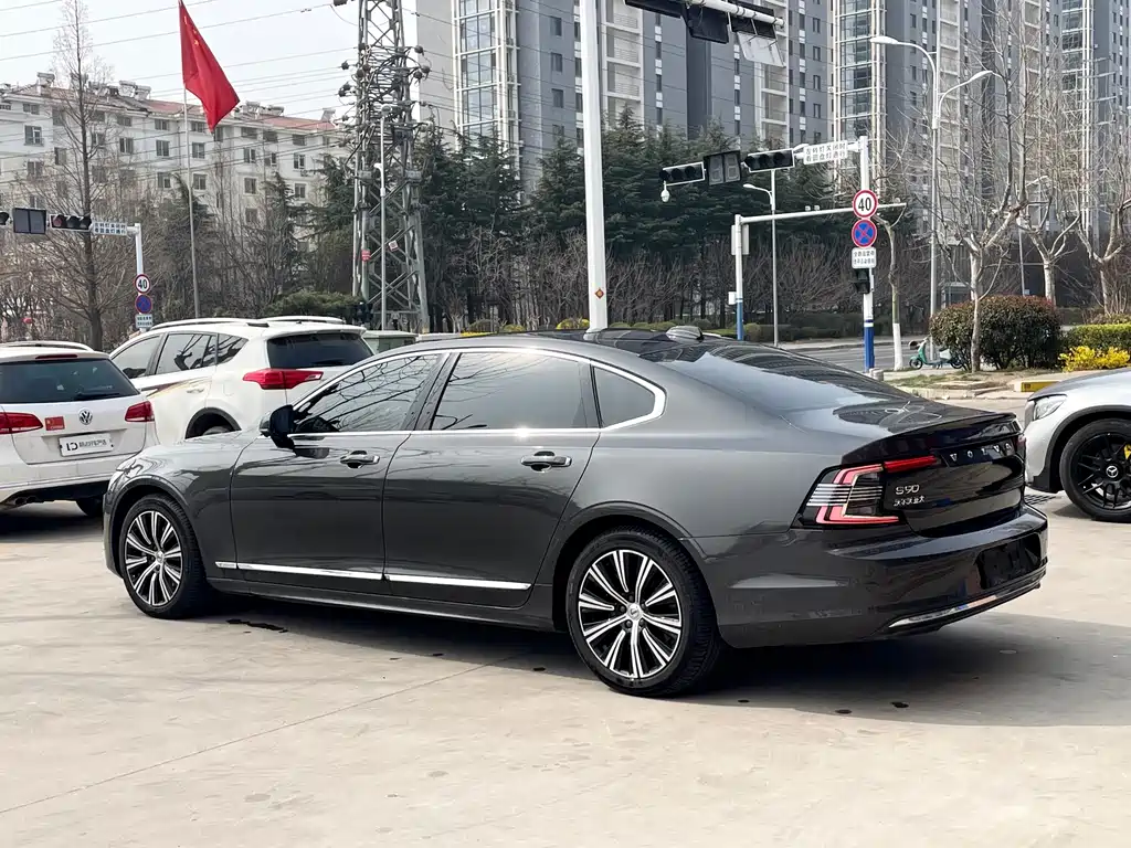 Volvo S90 2021 — фото 9