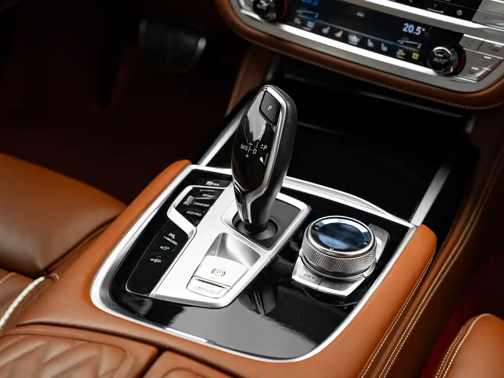 BMW 7 Series 2019 — фото 8