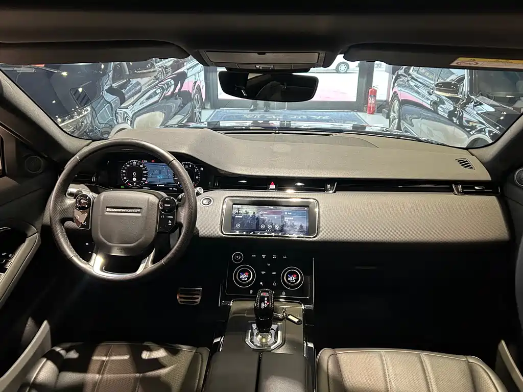 Land Rover Evoque 2021 — фото 21