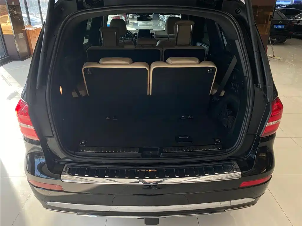 Mercedes-Benz GLS 2017 — фото 18