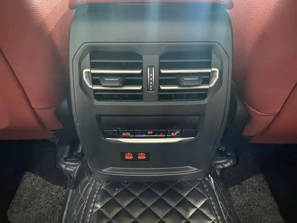 BMW 3 Series 2023 — фото 17