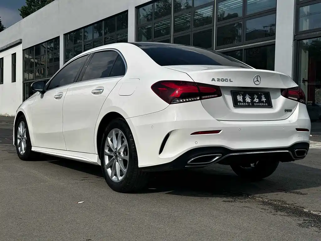 Mercedes-Benz A-Class 2022 — фото 12