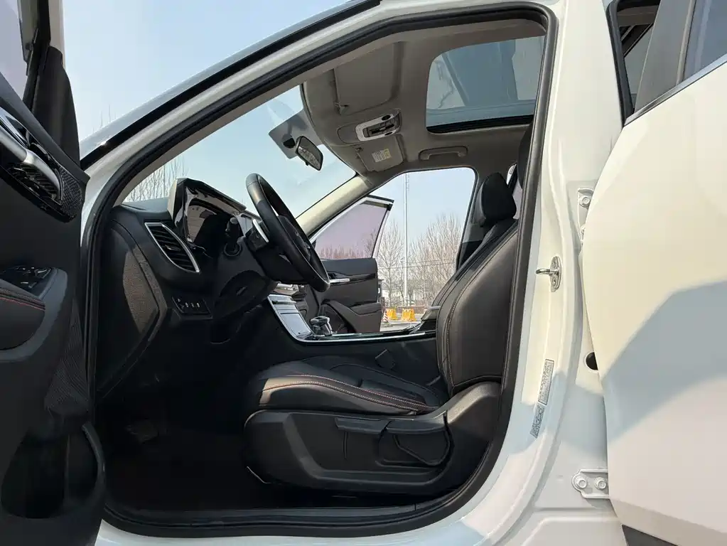 Kia KX3 2023 — фото 10