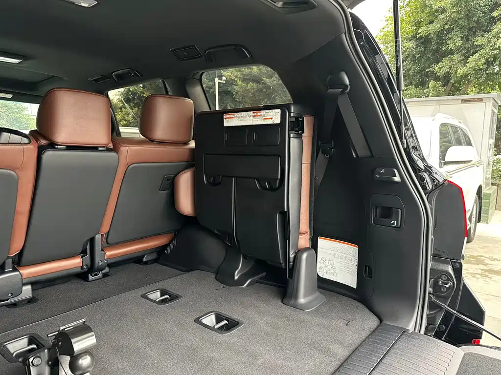 Toyota Land Cruiser 2020 — фото 25