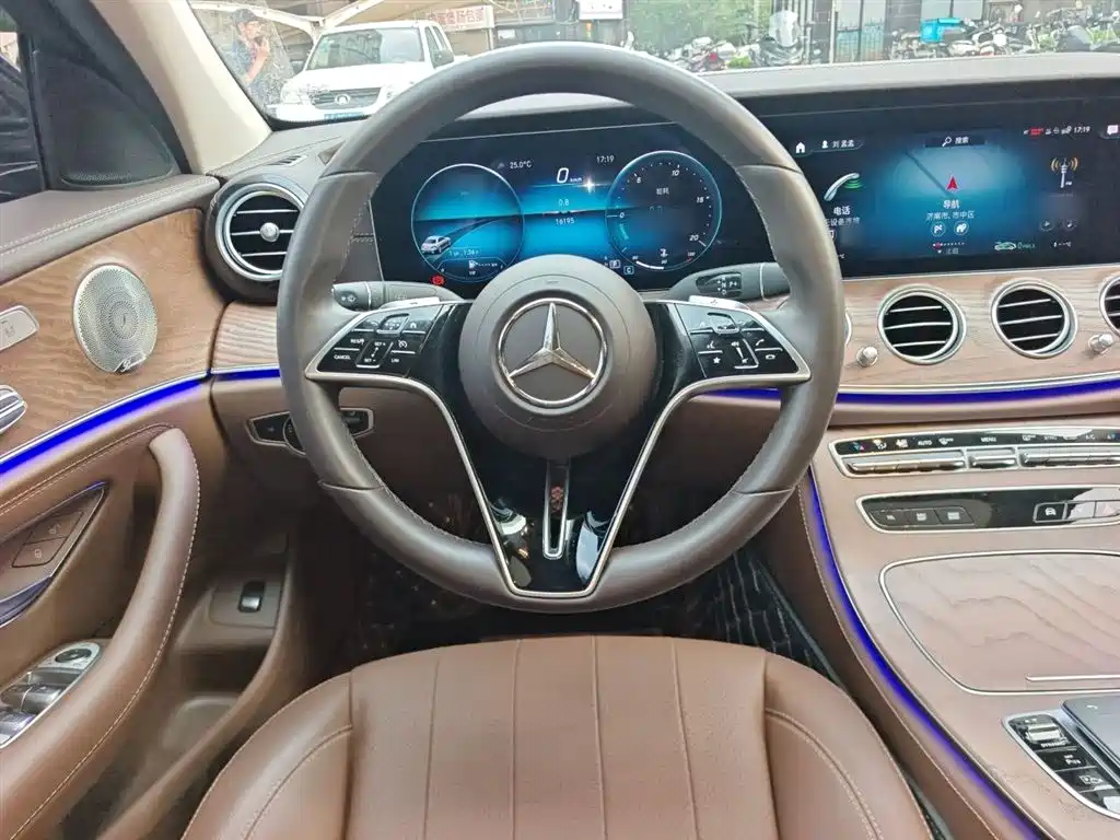 Mercedes-Benz E-Class 2022