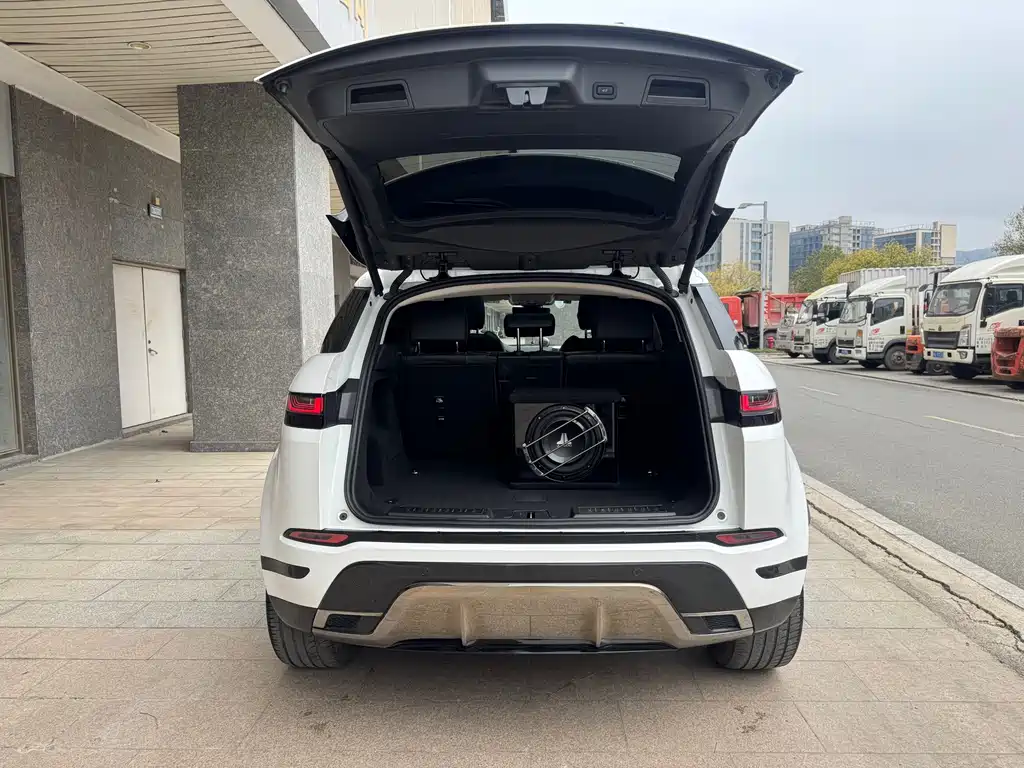Land Rover Evoque 2023 — фото 14