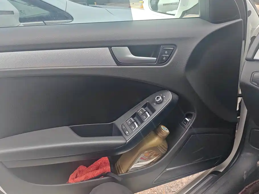 Audi A4L 2015