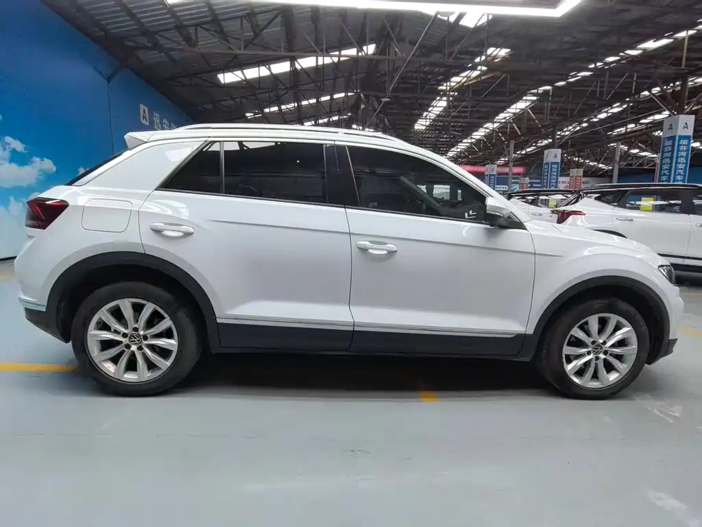 Volkswagen T-Roc 2022 — фото 7
