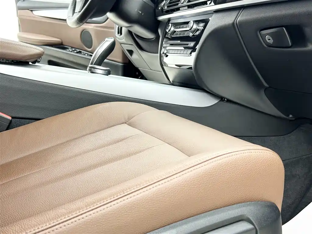 BMW X5 2018 — фото 11