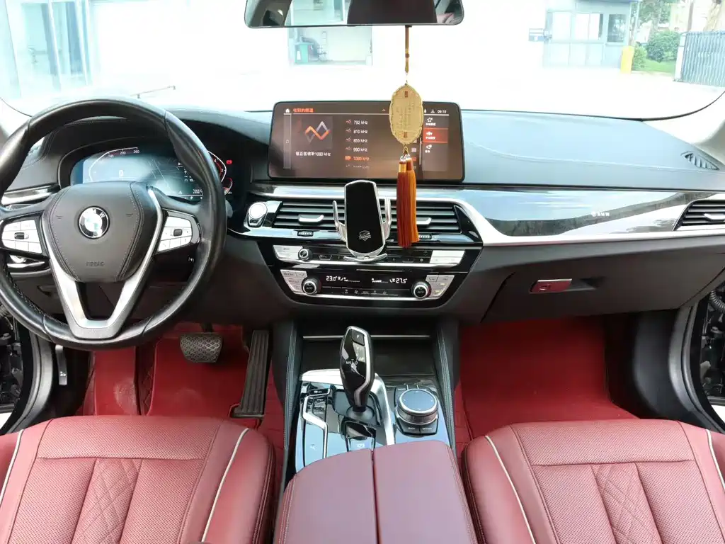 BMW 5 Series 2022