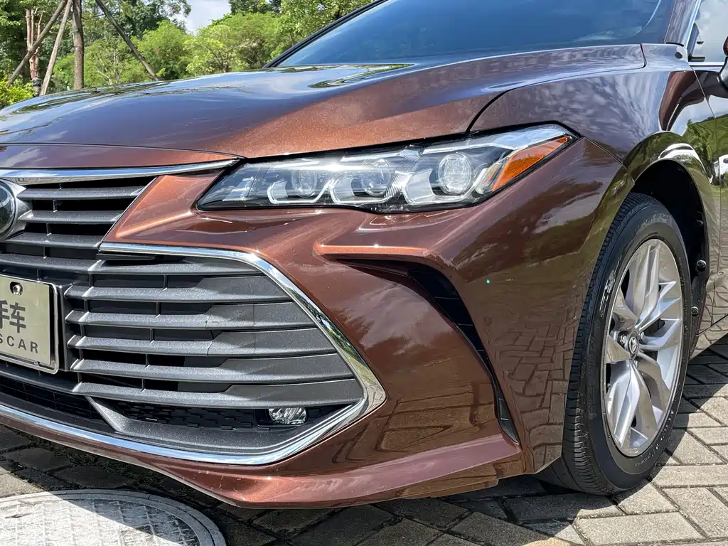 Toyota Avalon 2020 — фото 10