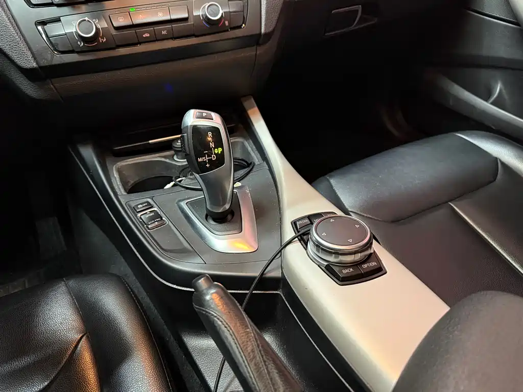 BMW 1 Series 2015 — фото 9
