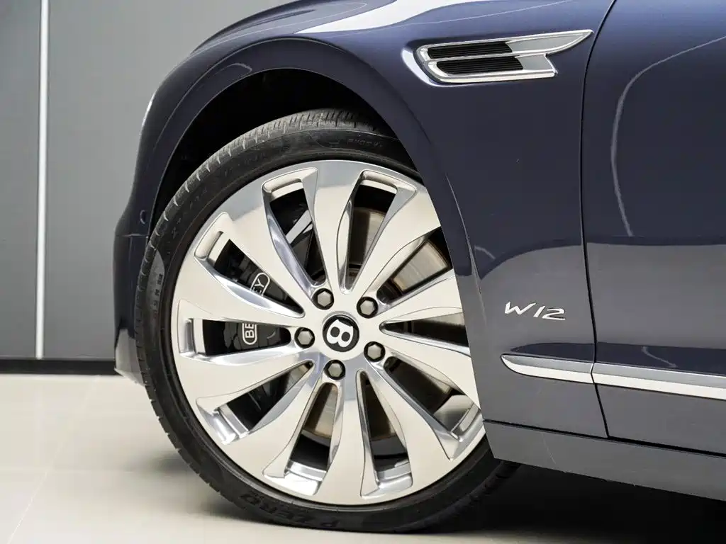 Bentley Flying Spur 2021 — фото 22