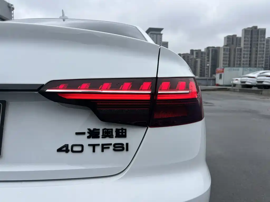 Audi A4L 2025 — фото 17