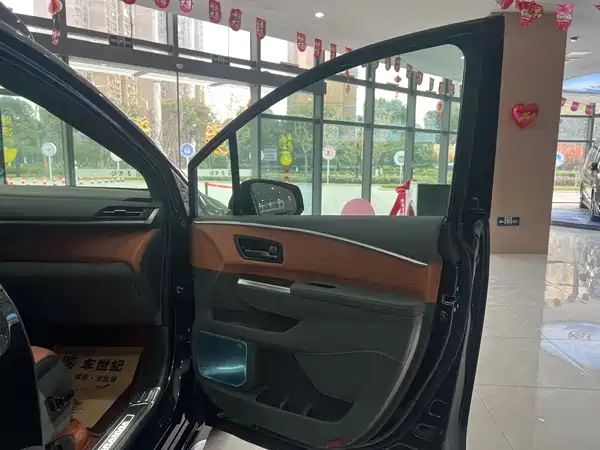 Toyota Granvia 2024