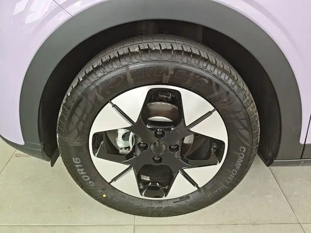 Geely Galaxy Starwish 2025 — фото 23