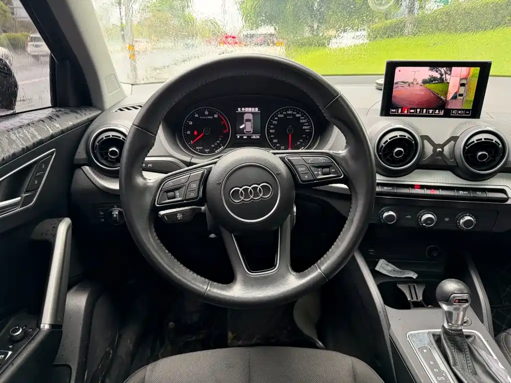 Audi Q2L 2021 — фото 14