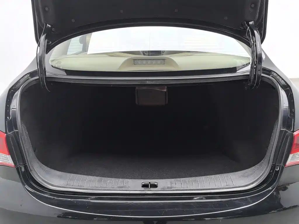 Nissan Sylphy 2014 — фото 16
