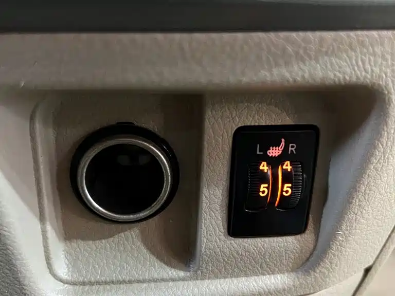 Toyota Alphard 2016 — фото 13