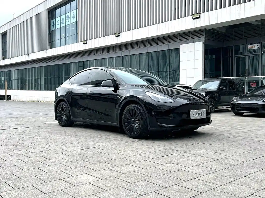 Tesla Model Y 2022 — фото 3