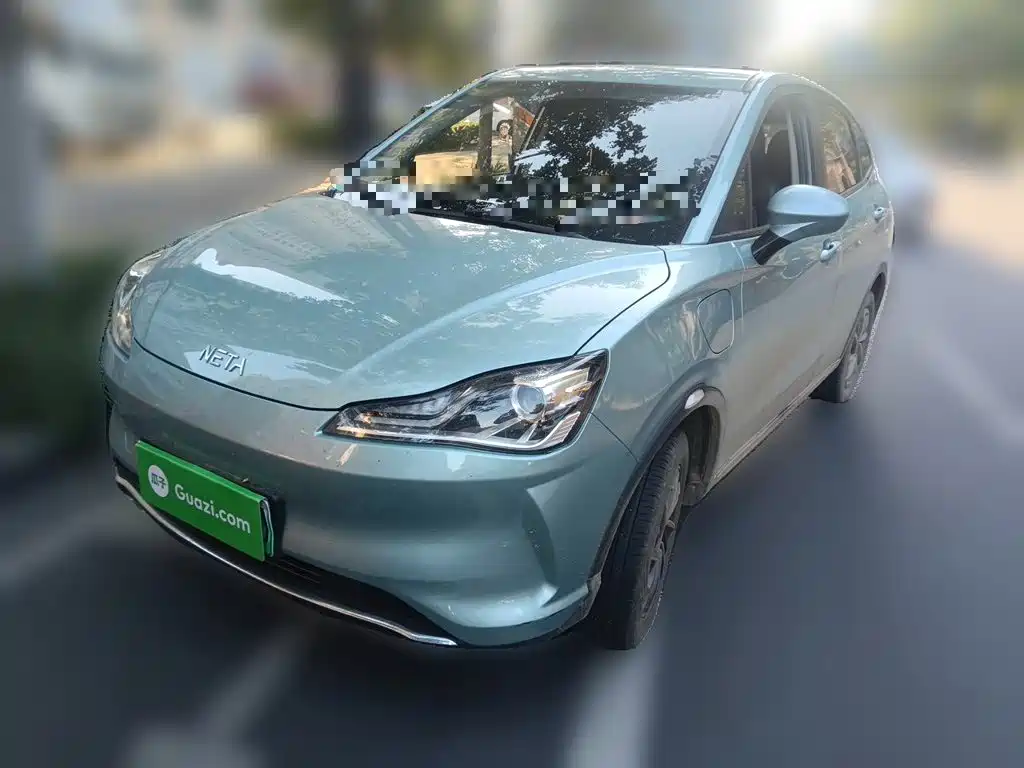 Neta V 2022