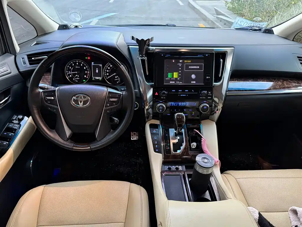Toyota Alphard 2018 — фото 5