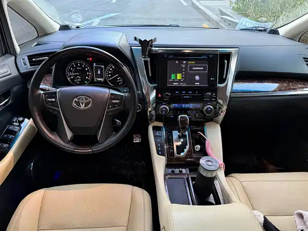 Toyota Alphard 2018