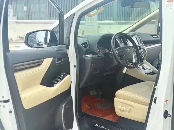 Toyota Alphard 2019