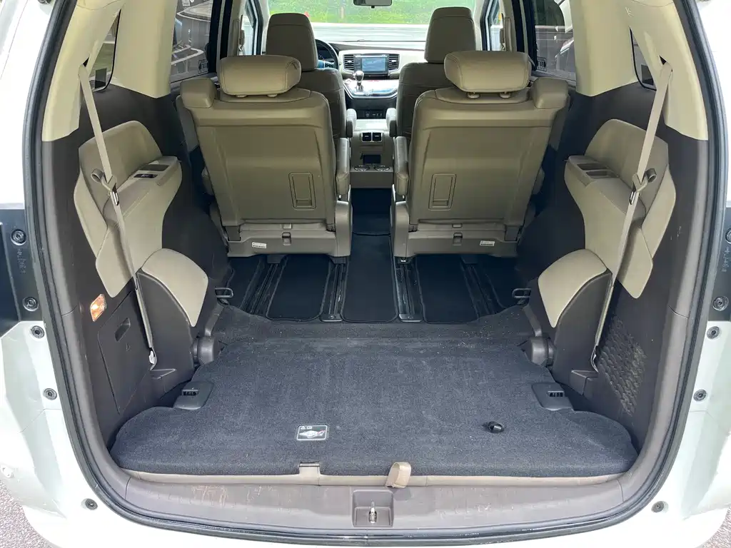 Honda Odyssey 2015 — фото 19