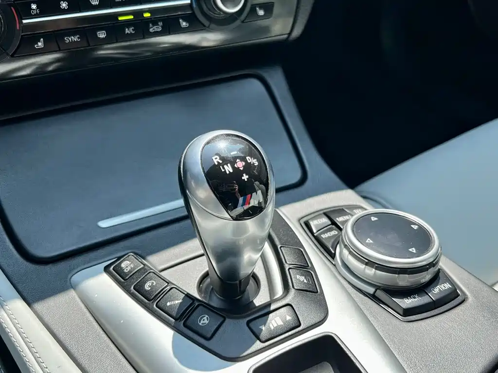 BMW M5 2014 — фото 16