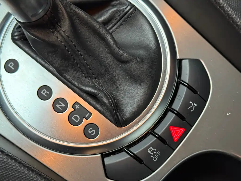 Audi TT 2012 — фото 11
