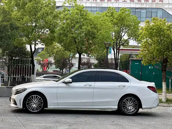 Mercedes-Benz C-Class 2020