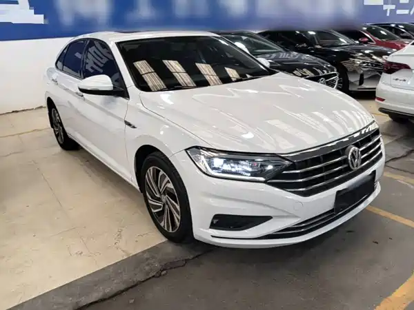 Volkswagen Sagitar 2022